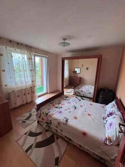 Casă cu Teren 1153 Mp în Solca