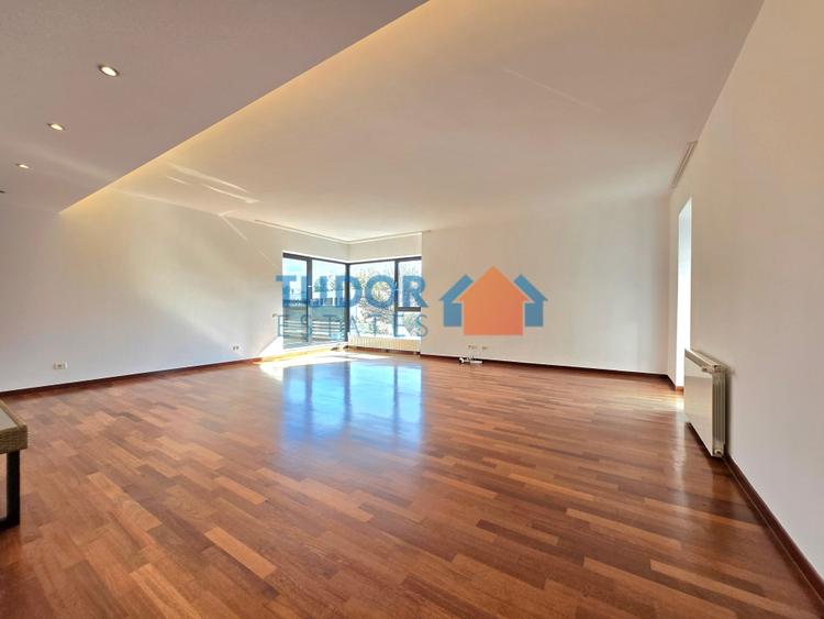 Apartament cu 4 camere decomandat, mobilat în Șoseaua Nordului