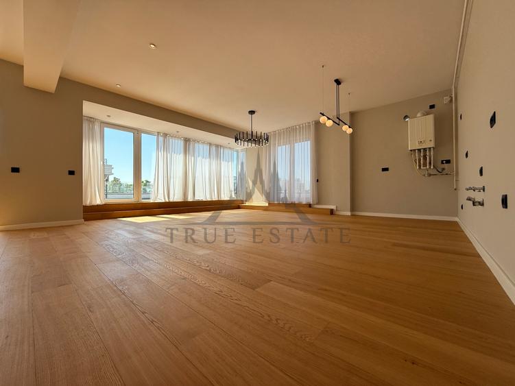 Penthouse cu 4 camere decomandat în Floreasca