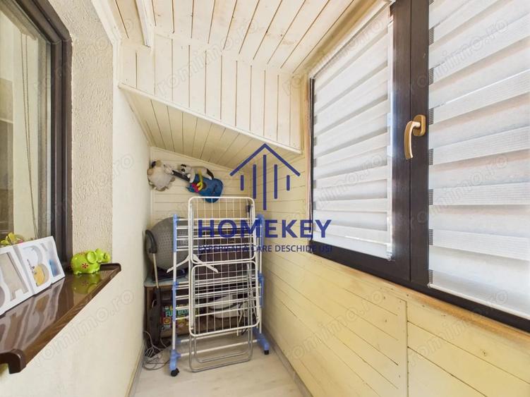 Apartament cu 3 camere semidecomandat, mobilat în Central