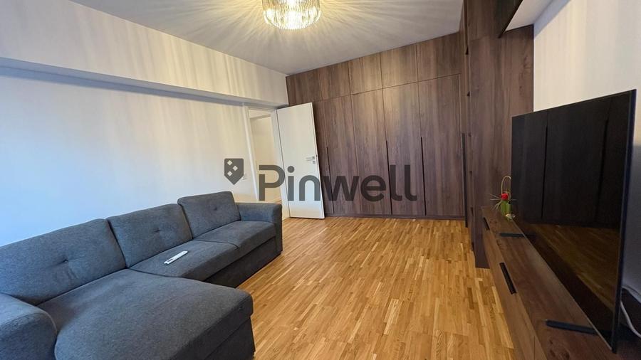 Apartament cu 5 camere decomandat, mobilat în Mihai Bravu