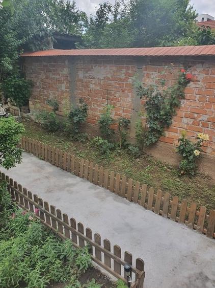 Casă individuală cu 2 camere cu Canalizare în Vasile Aaron