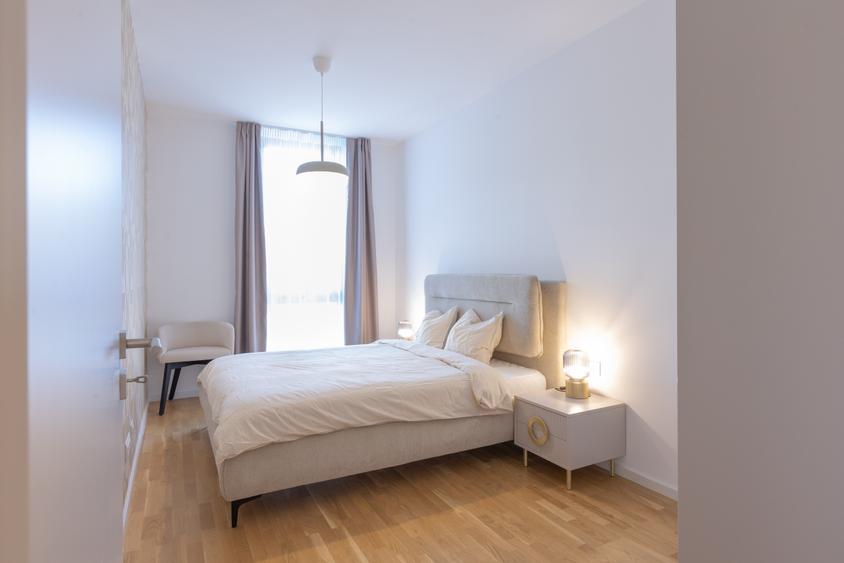 Apartament cu 2 camere semidecomandat, mobilat în Central