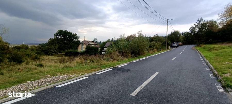 Teren de 2300 mp, în Sud