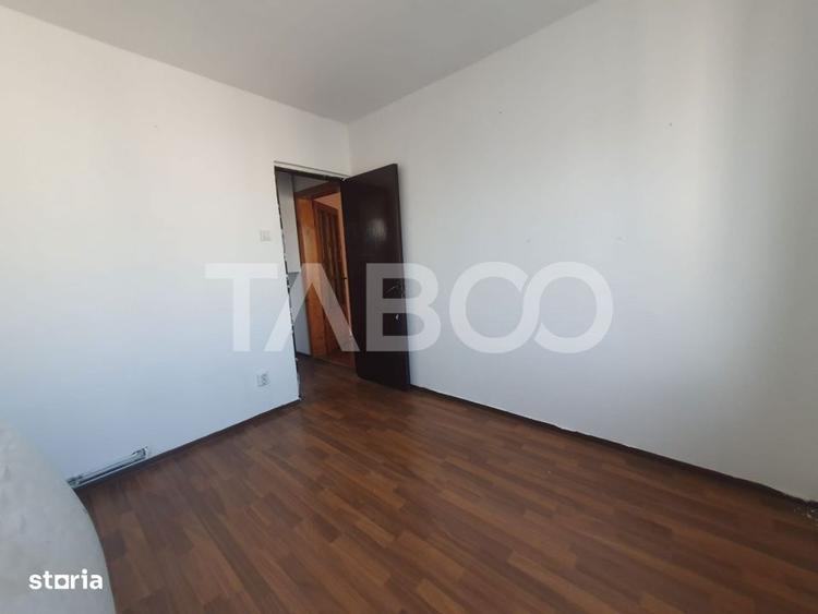 Apartament cu 2 camere semidecomandat, mobilat în Central