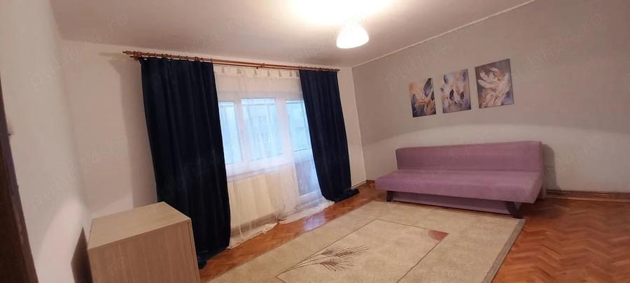 Apartament cu 3 camere decomandat în Complex Studențesc