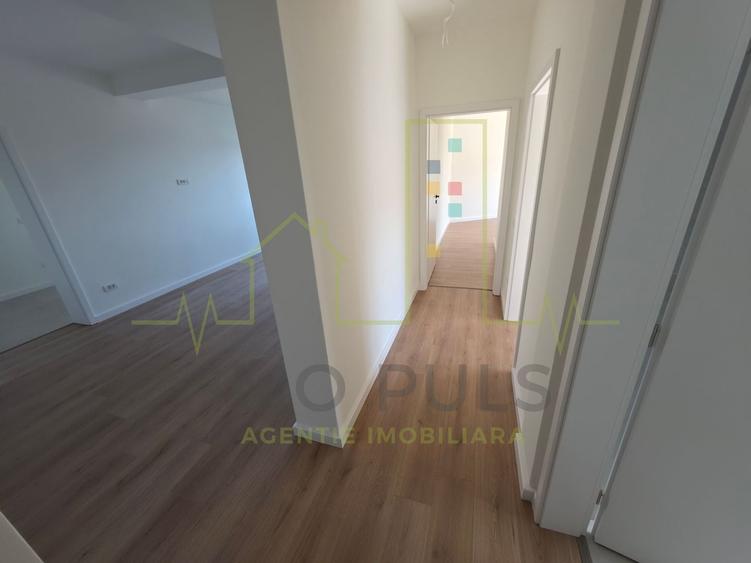 Apartament cu 3 camere semidecomandat în Mehala