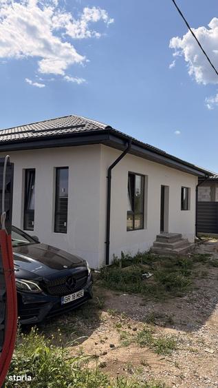 Casă cu 3 camere cu Teren 300 Mp în Central