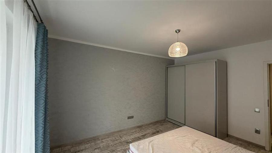 Apartament cu 2 camere semidecomandat, mobilat în Andrei Mureșanu