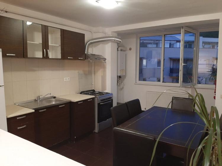 Apartament cu 2 camere decomandat în Florești — fotografia 1