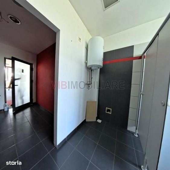 Spațiu comercial, de 600 mp, în Central
