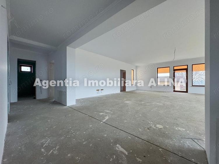 Casă cu 4 camere cu Teren 1586 Mp în Central