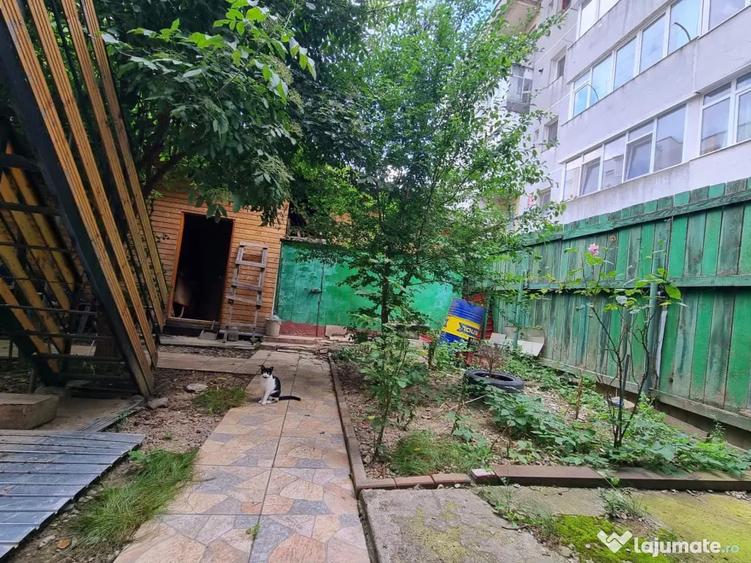 Spațiu comercial, de 40 mp, în Mioriței