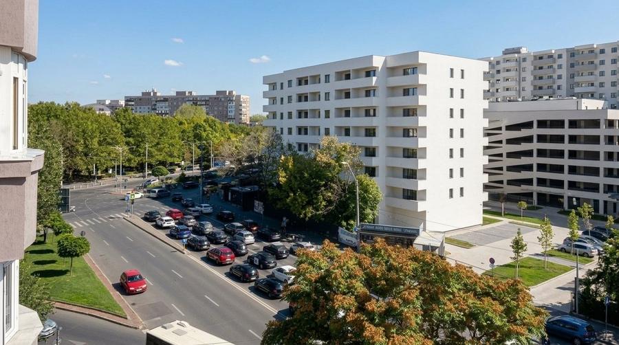 Apartament cu 3 camere semidecomandat, mobilat în Militari