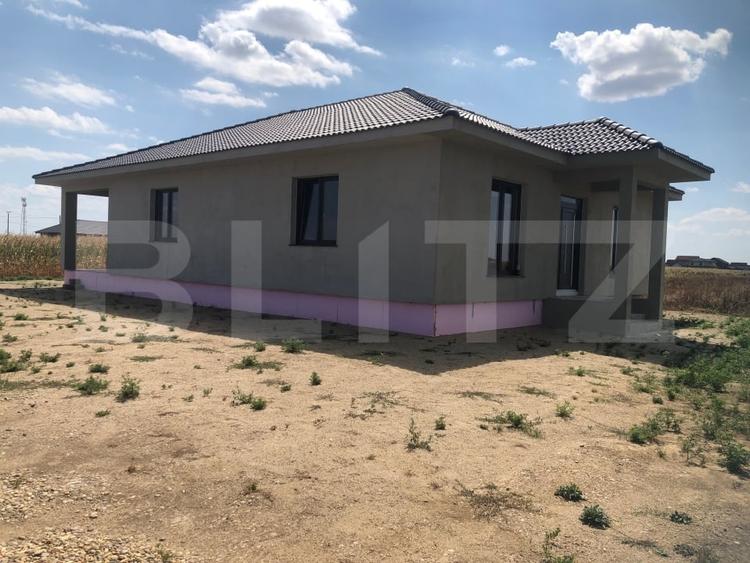 Casă individuală cu 4 camere cu Teren 600 Mp în Botiz