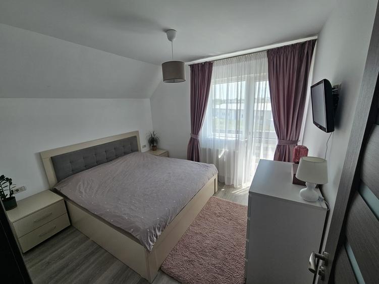 Casă individuală cu 4 camere cu Teren 200 Mp în Ipotești