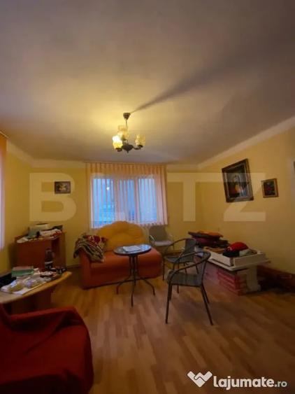 Casă cu 7 camere cu Teren 500 Mp în Ștefan cel Mare