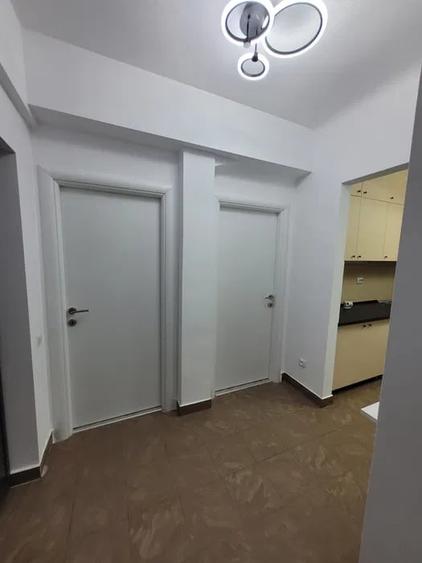 Apartament cu 2 camere decomandat, mobilat în P-ța Alba Iulia