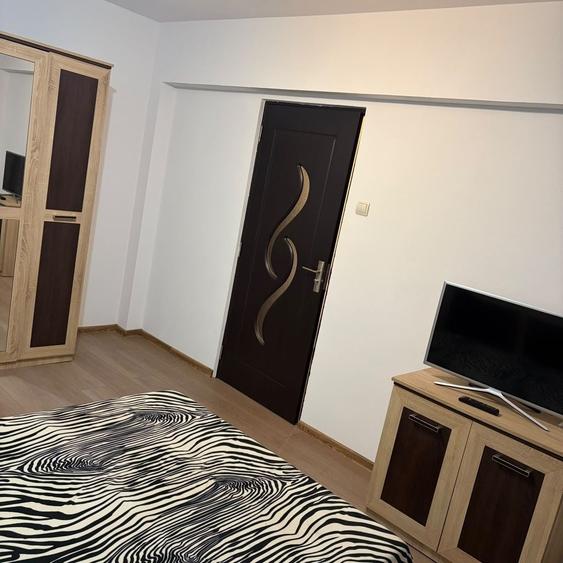 Inchiriez apartament doua camere Craiova zona Ramada - 2
