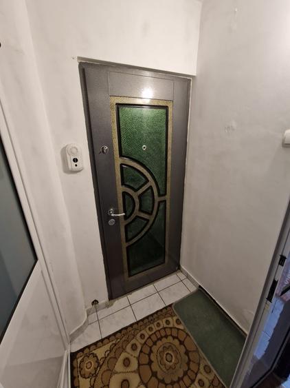 Apartament cu 4 camere decomandat în Mărăști