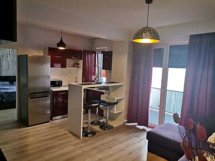 Apartament cu 2 camere decomandat în Central