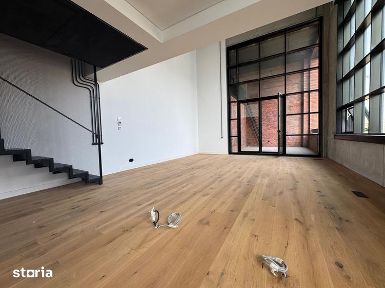 Apartament cu 4 camere în Tei