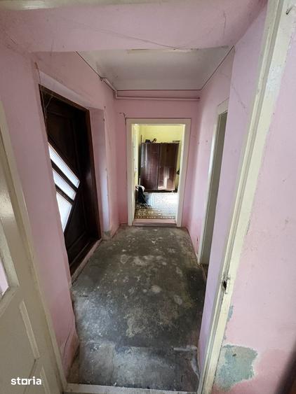 Casă cu 3 camere cu Teren 320 Mp în Lazaret