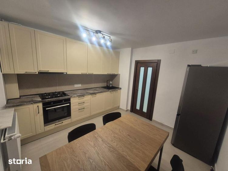 Apartament cu 4 camere decomandat, mobilat în Vitan
