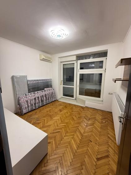Apartament cu 3 camere circular, mobilat în Rovine