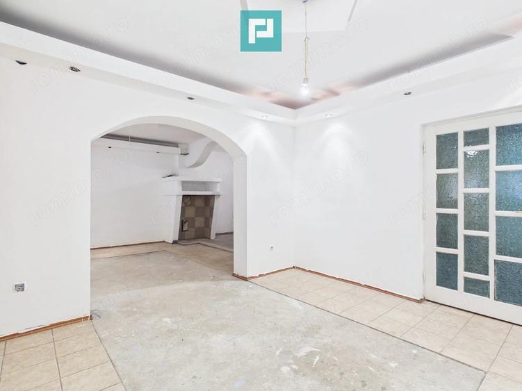 Apartament cu 3 camere semidecomandat în Bucovăț (Remetea Mare)