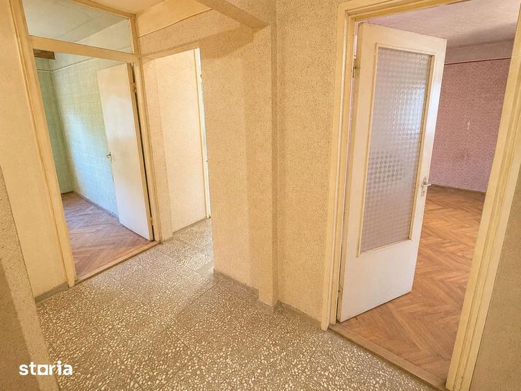 Apartament cu 3 camere decomandat în Șagului