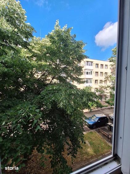 Apartament cu 3 camere semidecomandat în Circumvalațiunii