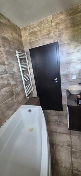 Apartament cu 2 camere decomandat în Energia