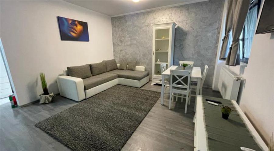 Garsonieră decomandată în Miroslava
