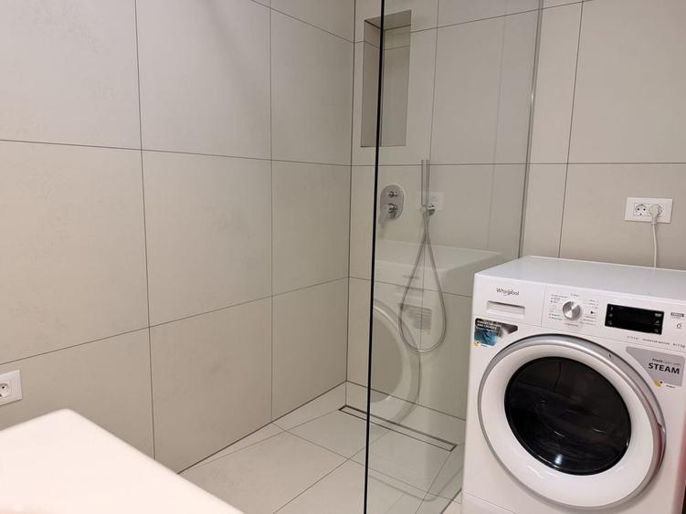 Apartament cu 3 camere decomandat în George Enescu
