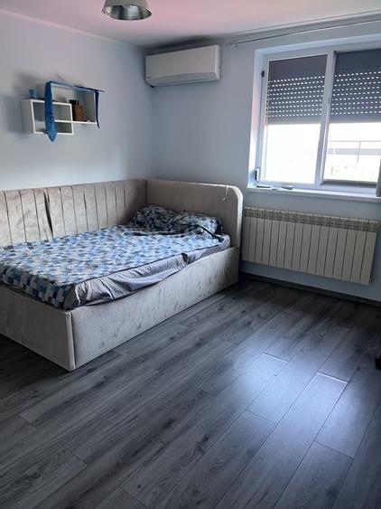 Casă cu 4 camere decomandat în Letea Veche