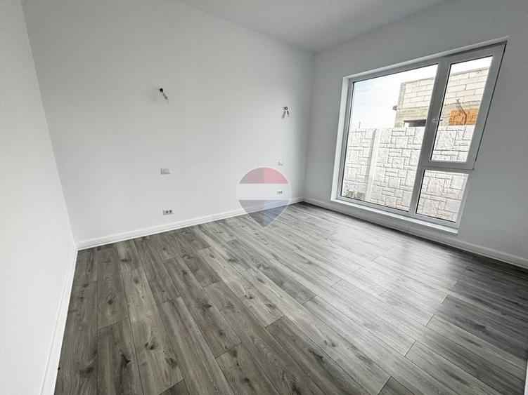 Casă individuală cu 3 camere cu Teren 385 Mp în Domnești