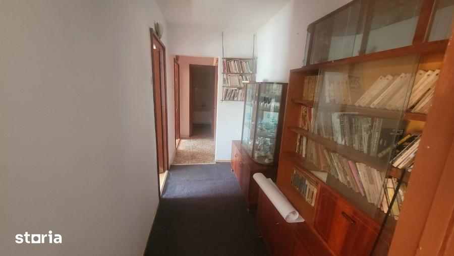 Apartament cu 3 camere în Marghiloman