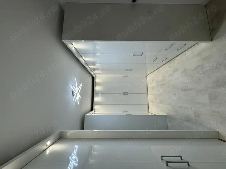 Casă cu 5 camere cu Teren 1213 Mp în Ostroveni