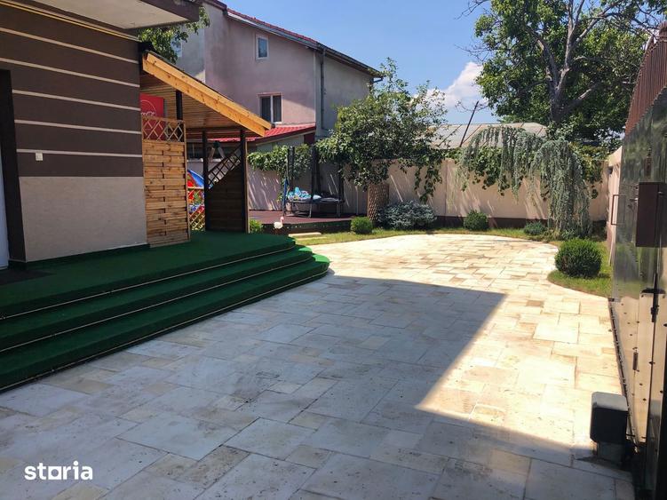 Casă cu 7 camere cu Piscina în Apărătorii Patriei
