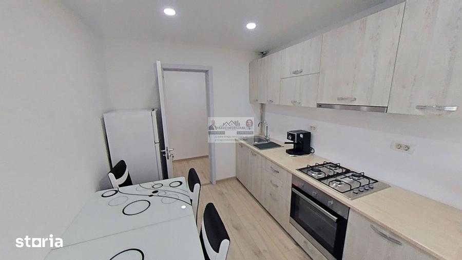 Apartament cu 2 camere semidecomandat, mobilat în Central