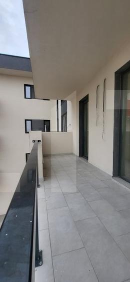 Apartament cu 3 camere semidecomandat în Mehala