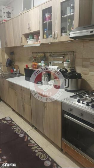 Apartament cu 3 camere decomandat în Chiajna