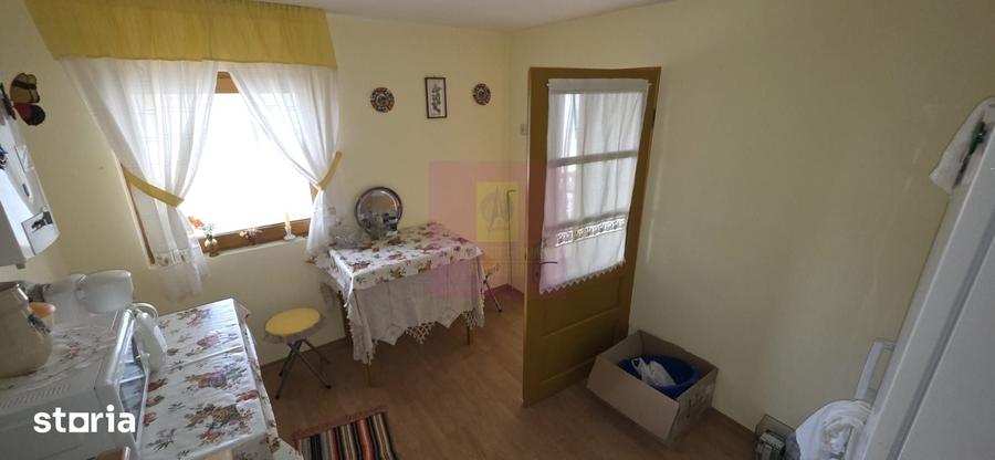 Casă cu 3 camere cu Teren 340 Mp în Poiana