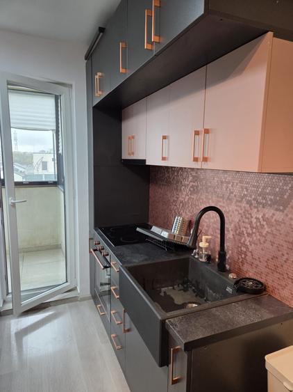 Apartament cu 2 camere semidecomandat în Cățelu