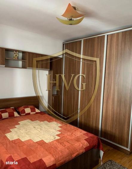 Apartament cu 3 camere decomandat, mobilat în Splaiul Unirii