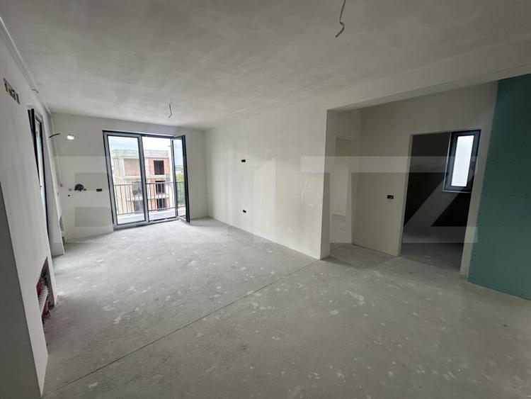 Apartament cu 3 camere decomandat în Careiului