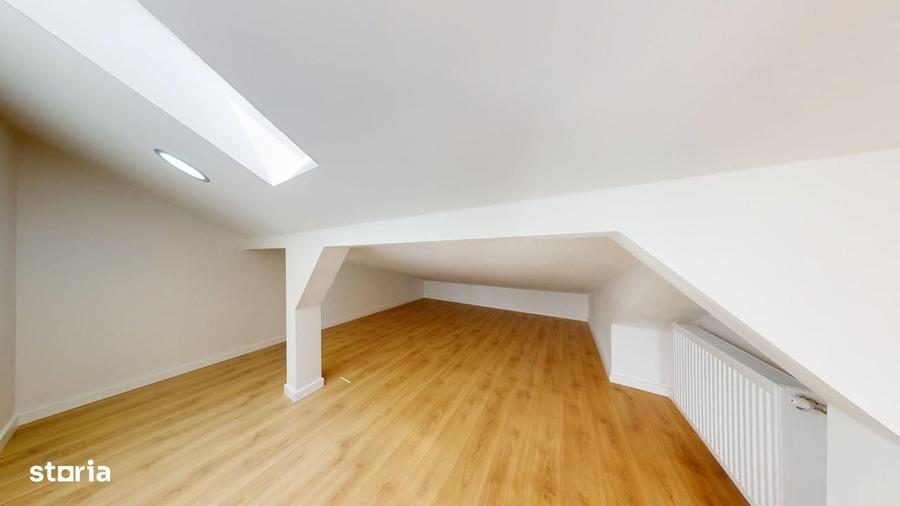 Apartament cu 4 camere în Cristian