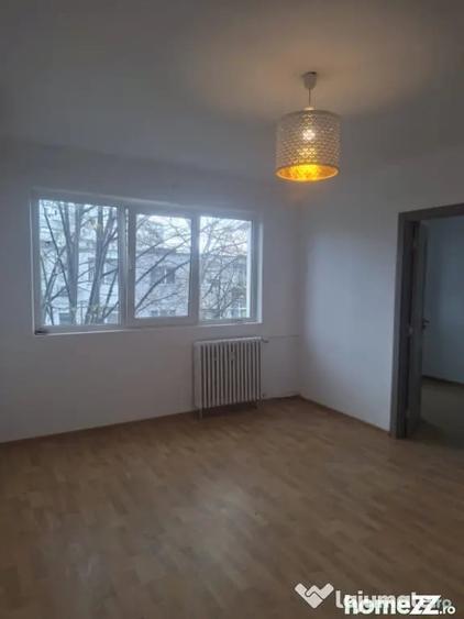 Apartament cu 2 camere semidecomandat în Malu Roșu