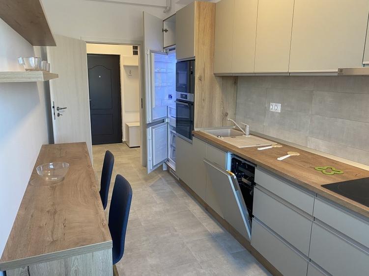 Apartament cu 2 camere decomandat, mobilat în Splaiul Unirii